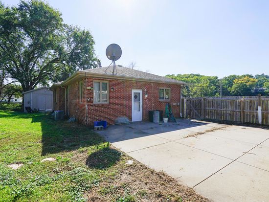2231 N Broadway St, Council Bluffs, IA 51503
