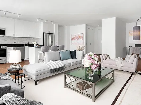 450 N End Ave, New York, NY