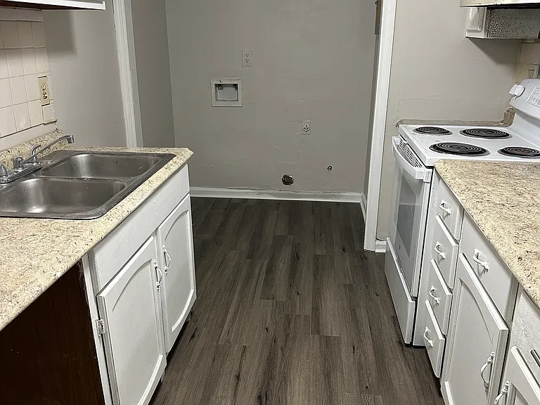 4524 Golf Vista Cir — Photo 8