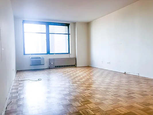 Rented by ONE Manhattan Real Estate | media 9