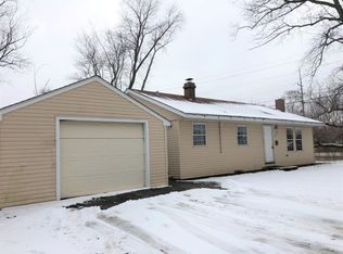 2023 Cherokee Rd, Carpentersville, IL 60110