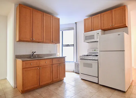 Rented by (LEGACY NOT ACTIVE) DiGiulio Group Real Estate, LLC | media 28