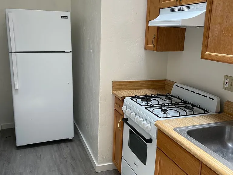 ADAMS AVENUE APARTMENTS — Photo 5