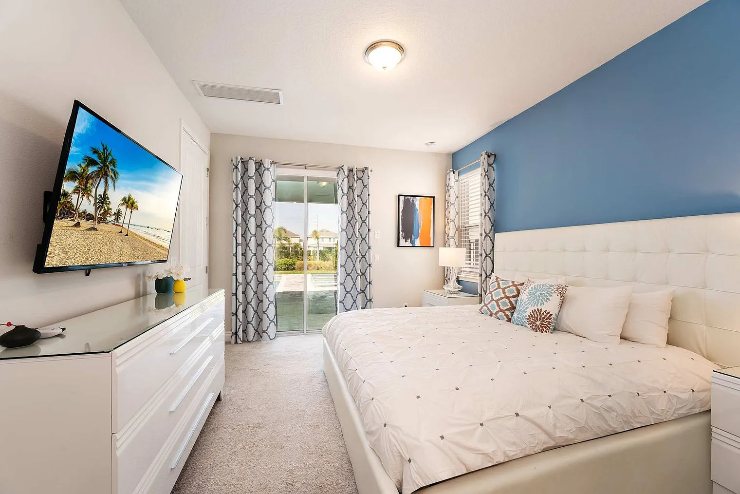 7 bed, 7.0 bath, 3455 sqft, $9,011 — Photo 3