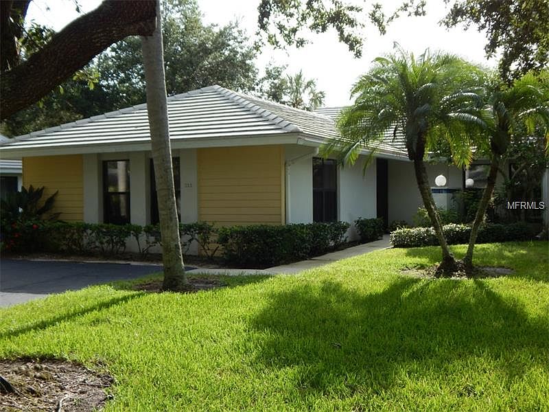 1st image of 311 Pembroke Ln #196