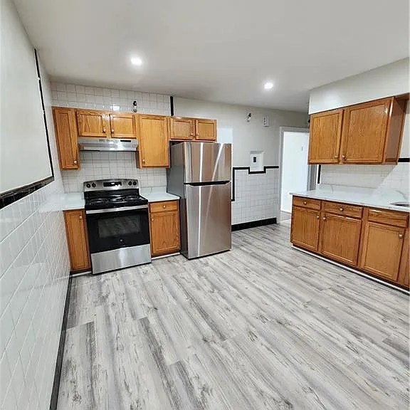 126 Goddard Ave #B — Photo 16