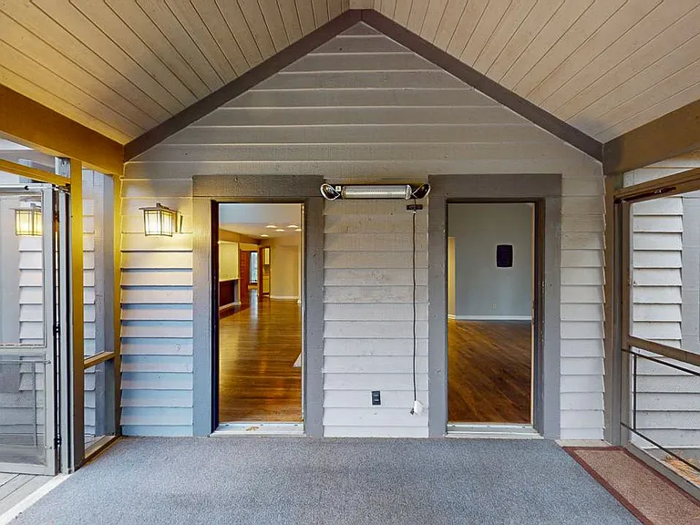 5790 Rushwood Dr — Photo 15