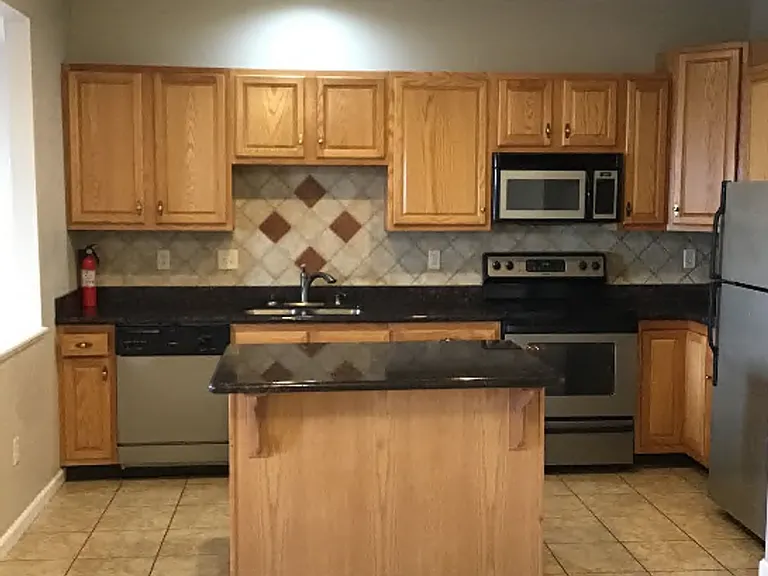 228 Meriweather Dr — Photo 3