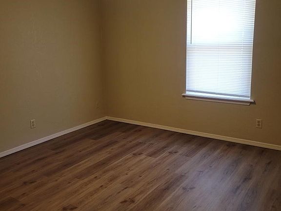 4th image of 13734 S Glen Pl
