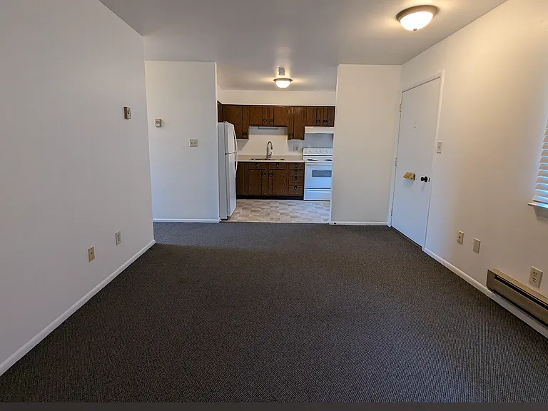 305 E Main St #3 — Photo 3