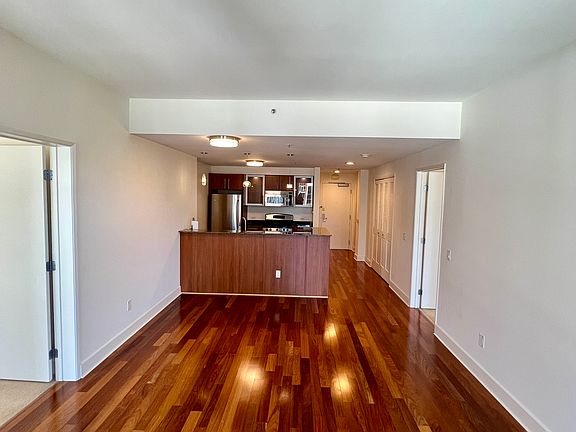 Large living room with 9' ceilings