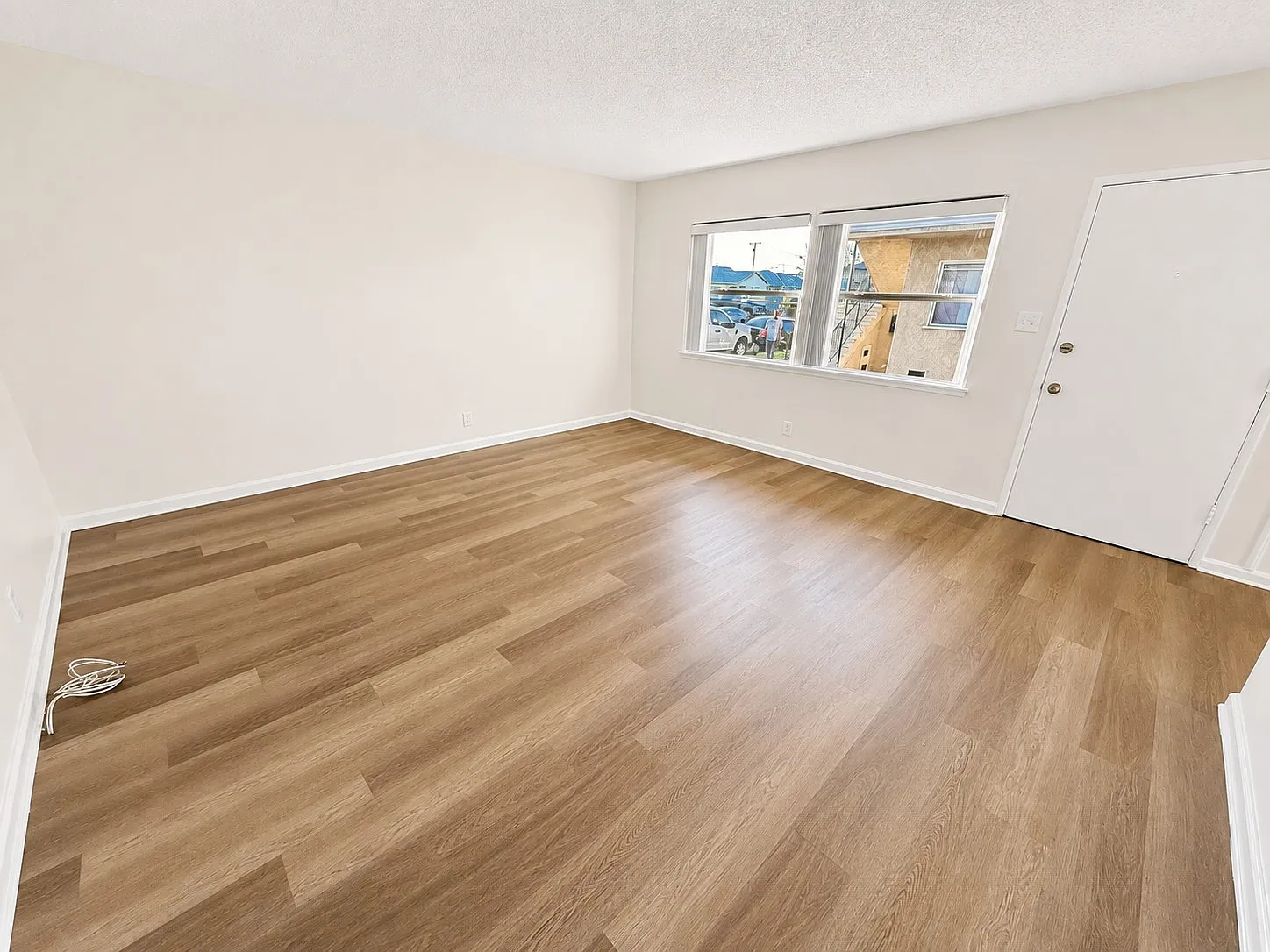 2 bed, 815 sqft, $2,250 — Photo 2