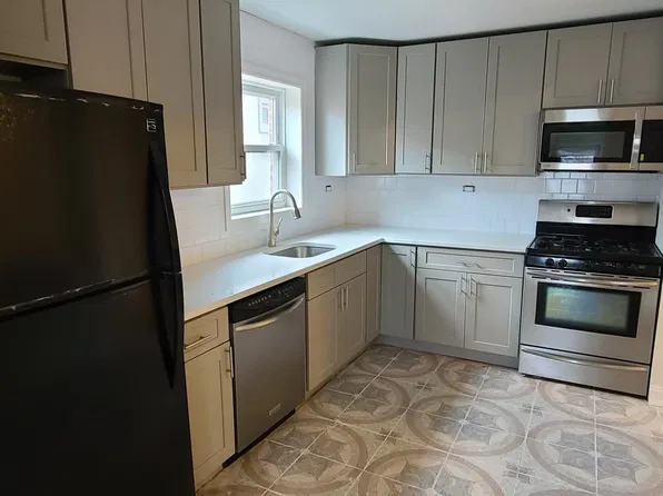 2525 E 12th St Fl 2nd, Brooklyn, NY 11235