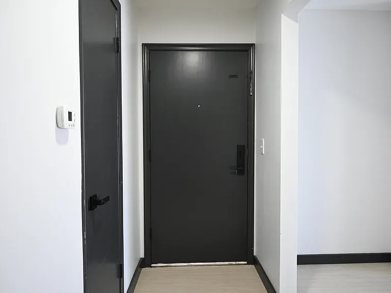Front entrance to a unit at Cielo 120.