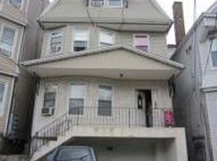 320 Hamilton St, Harrison, NJ 07029