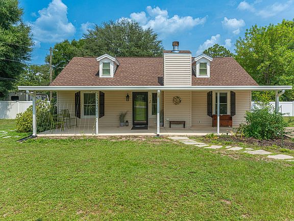 2nd image of 104 Stephens Ln