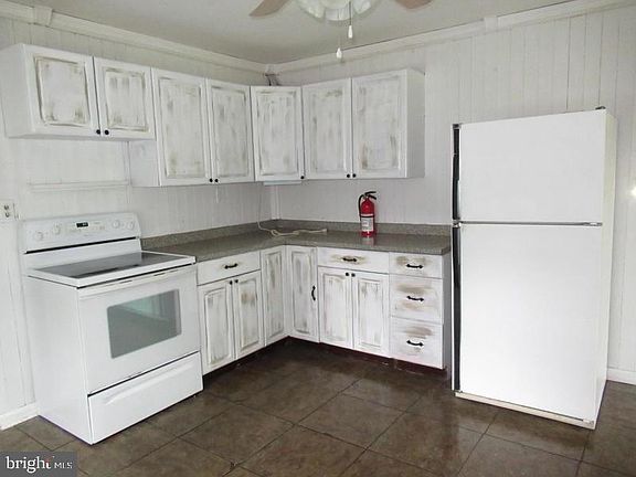 5th image of 166 W End Ave