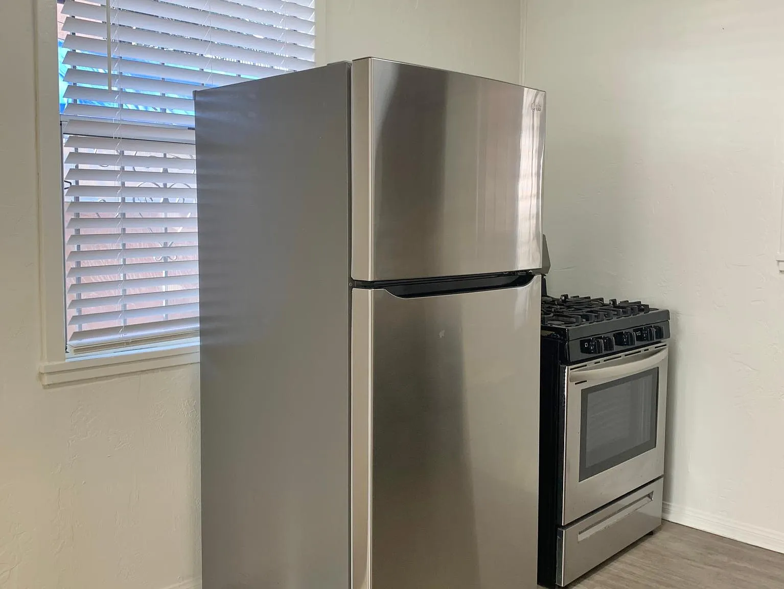 2 bed, 900 sqft, $2,295 — Photo 4