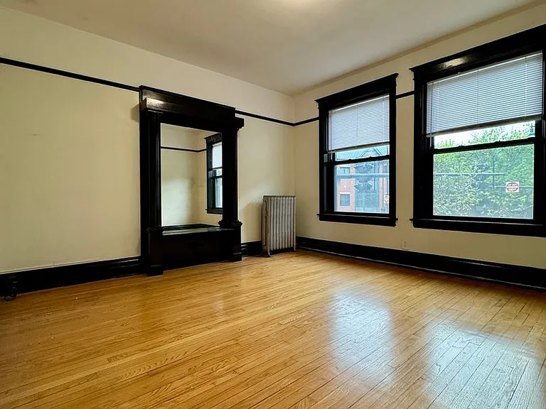 3801 N Lincoln Ave — Photo 10