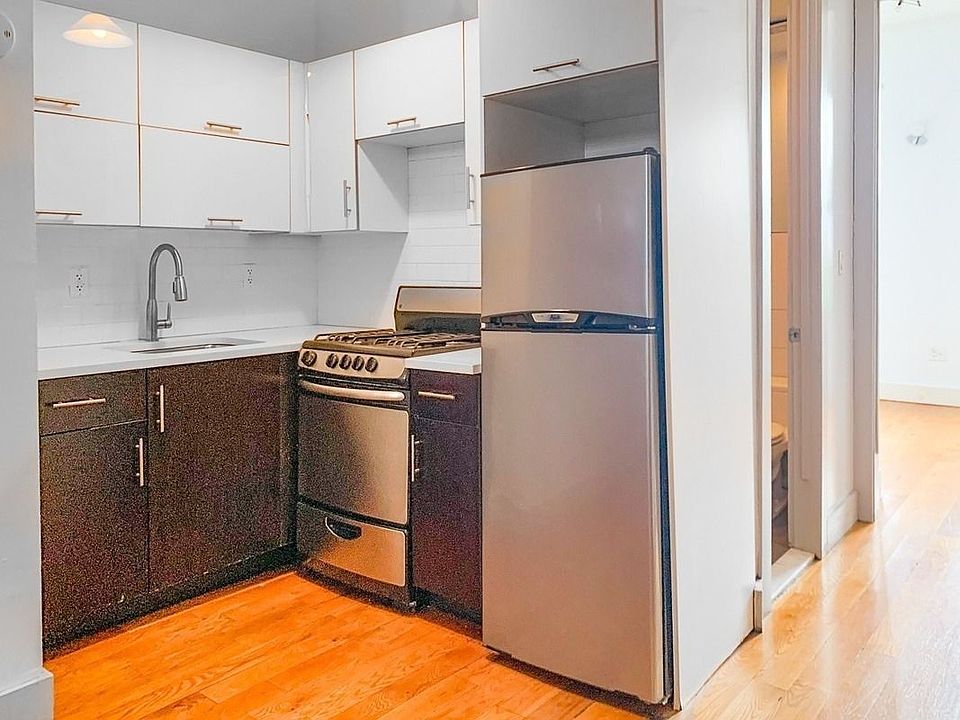 1st image of 231 Jefferson St #4S