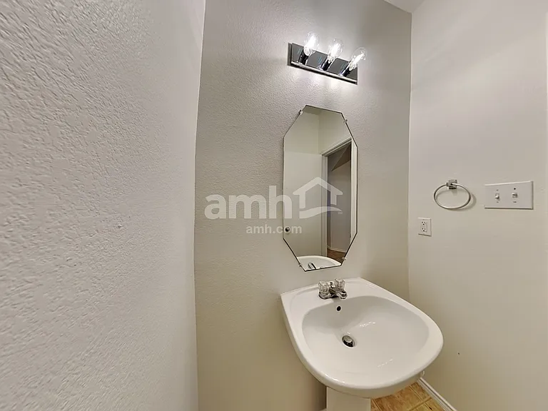 4000 Hidden Meadow Ct — Photo 8