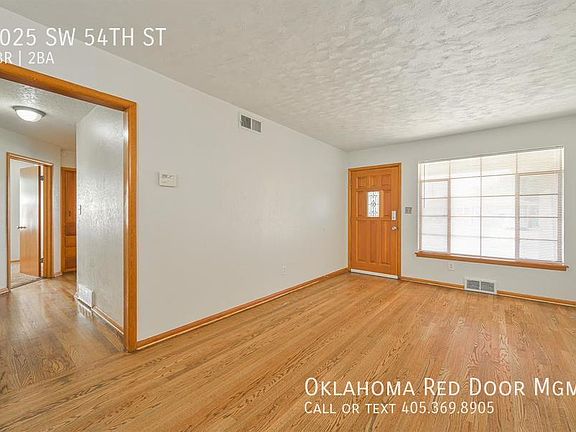 4th image of 1025 SW 54th St