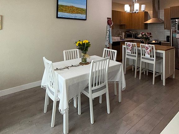 2nd image of 1838 Renfrew St #206