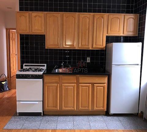 3rd image of 120 E 1st St APT 7