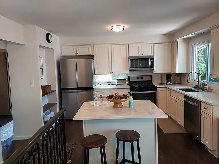 1700 Hamilton Dr — Photo 11