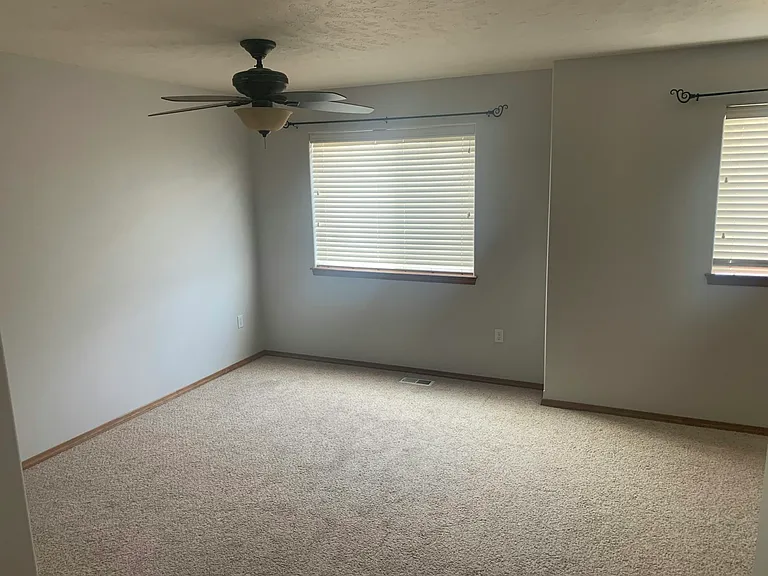 14308 E 31st Ln — Photo 23