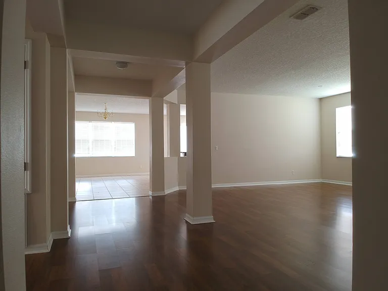 4624 Barbados Loop — Photo 6