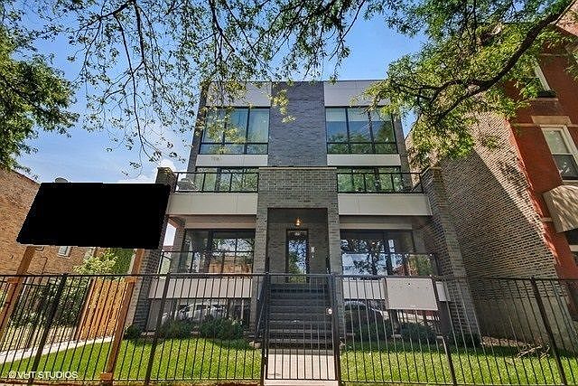 1st image of 520 N Oakley Ave #1S