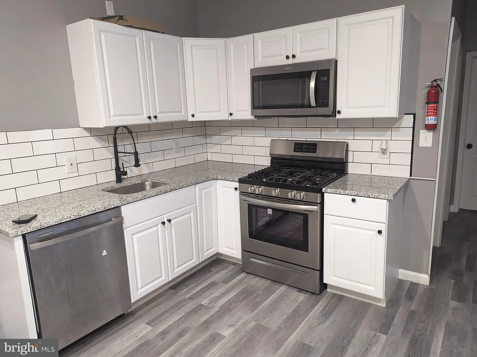 6 bed, 3.0 bath, 2508 sqft, $3,600 — Photo 1
