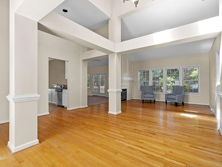 2400 Buckwater Ct — Photo 11