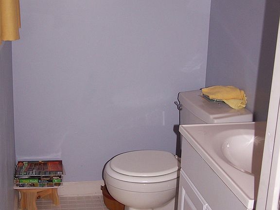1/2 bath