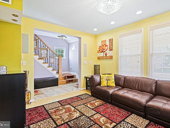 4th image of 3128 Woodhome Ave