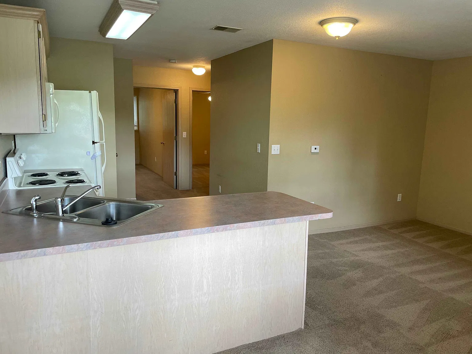 2 bed, 800 sqft, $895 — Photo 4
