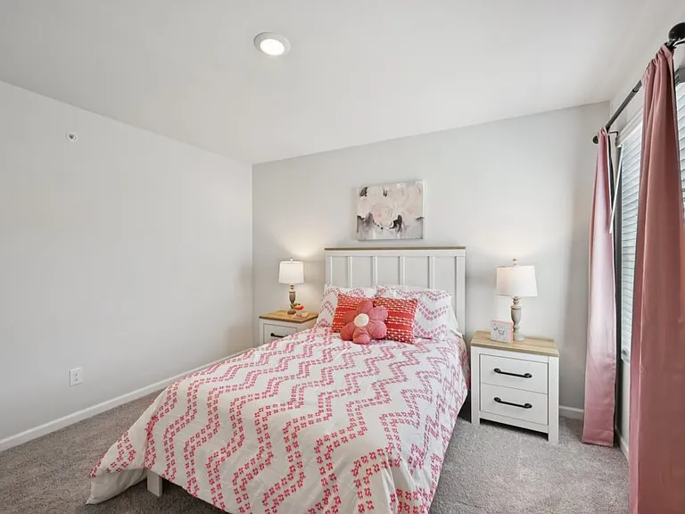 423 Lanier Cir — Photo 36
