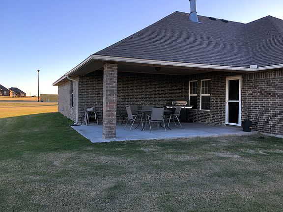 3rd image of 1309 Abraham Dr.