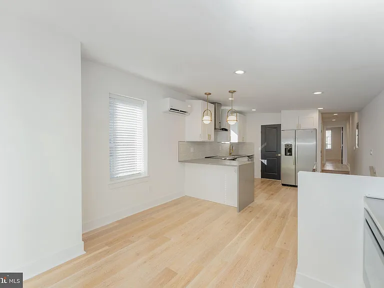 2517 Cedar St #2 — Photo 9
