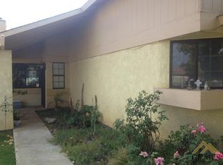 1017 Delwood Ave, Bakersfield, CA 93307