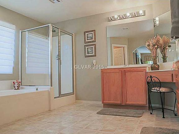 5th image of 255 Chamomile Dr