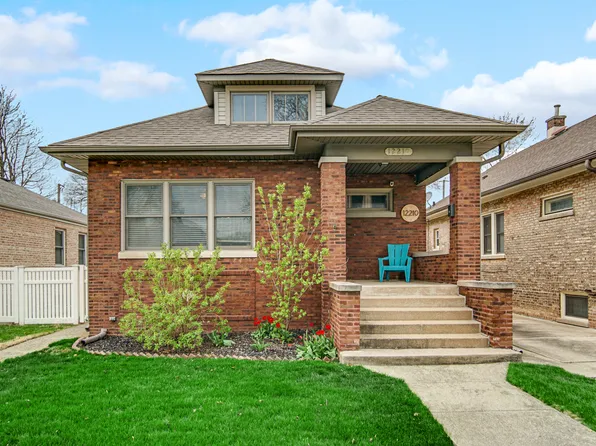 12210 S Ann St, Blue Island, IL 60406