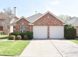 2044 Stonecourt Dr, Bedford, TX 76021