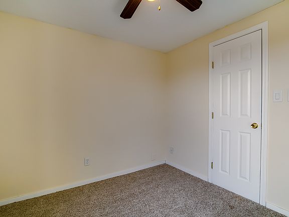 4th image of 6125 Brahma Dr NW