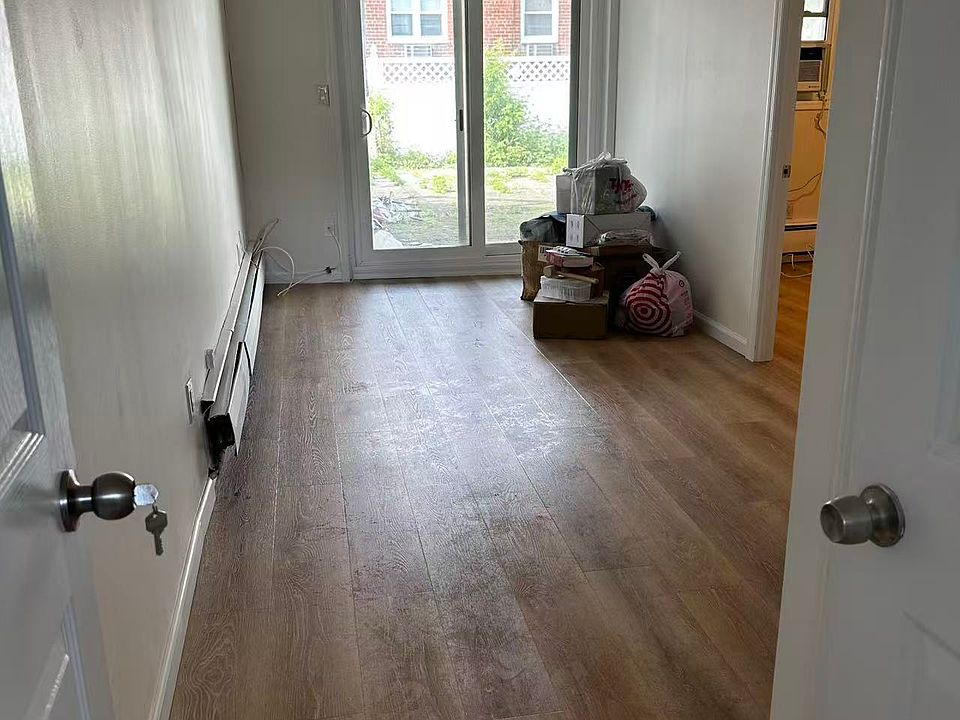 1st image of 14425 26th Ave #1