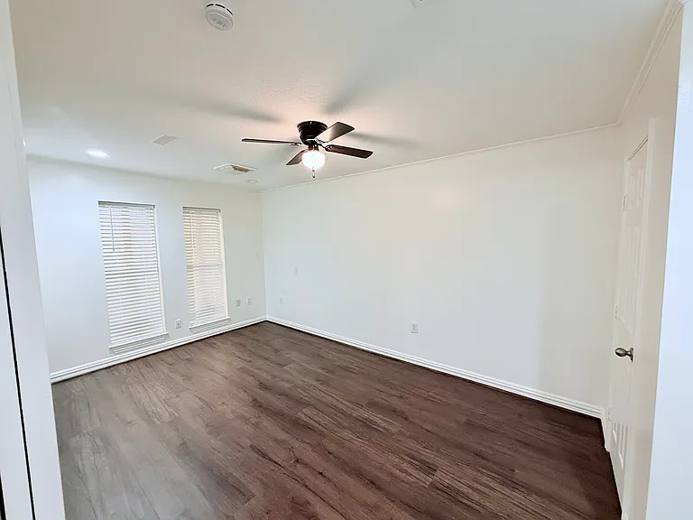 10640 Aledo Dr — Photo 5
