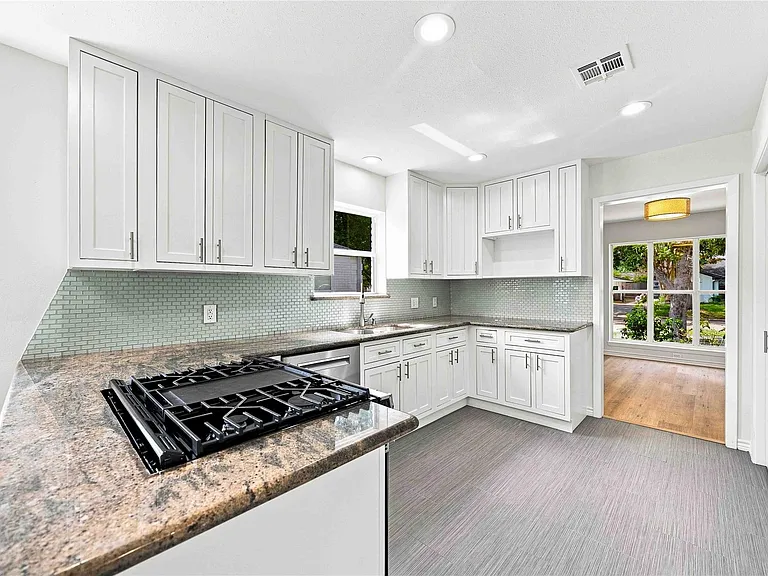 6215 Queensloch Dr — Photo 11
