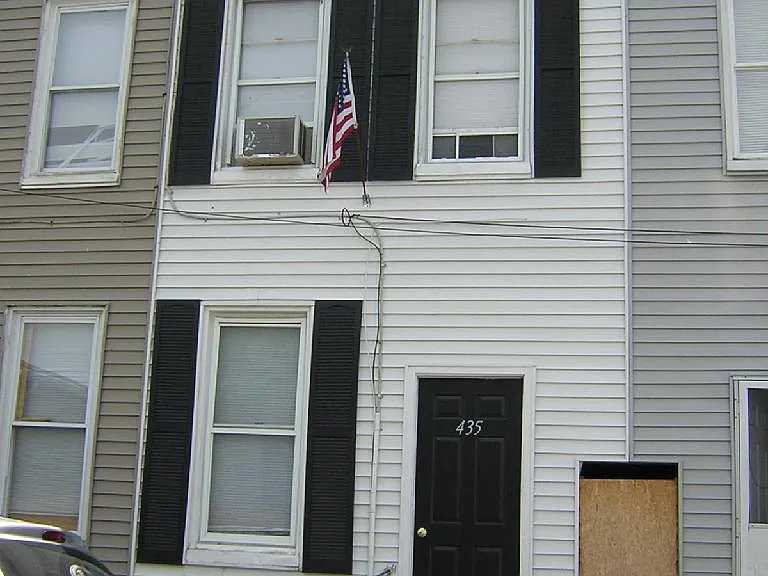 435 Freeman St — Photo 1