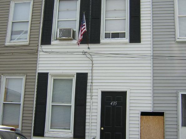 435 Freeman St
